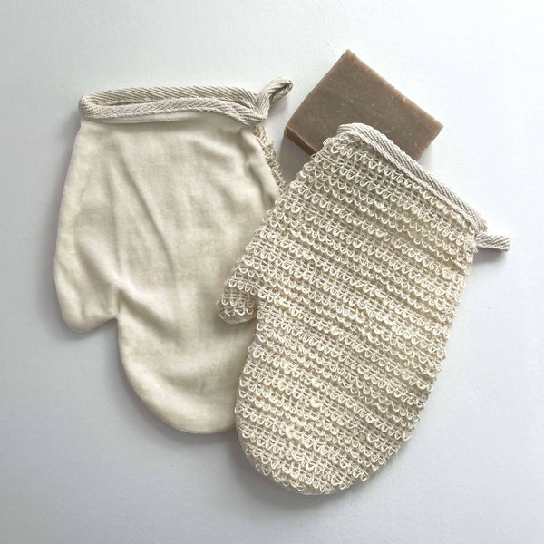 Set of eco fiber bath gloves